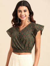 Load image into Gallery viewer, Crop top with flare sleeve