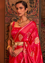 Cargar imagen en el visor de la galería, Tart Red Copper Zari Woven Satin Silk Saree