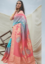 Laden Sie das Bild in den Galerie-Viewer, Pink and Blue Handloom Weaving Silk Saree