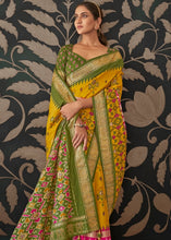 Cargar imagen en el visor de la galería, Yellow &amp; Green Patola Silk Saree with Zari Border &amp; Tassels On Pallu