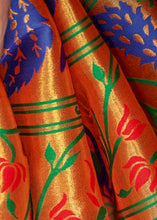 Load image into Gallery viewer, Dark Green Woven Paithani Silk Saree with Floral Motif Zari Border