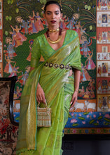 Carica l'immagine nel visualizzatore Galleria,Kelly Green Handloom Woven Dual Tone Organza Silk Saree with Sequins Work