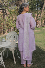 Carica l'immagine nel visualizzatore Galleria,EMBROIDERED LAWN UF-320