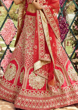 Laden Sie das Bild in den Galerie-Viewer, Imperial Red Raw Silk Lehenga Choli with Zari, Zarkan &amp; Dori work