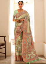 Cargar imagen en el visor de la galería, Pastel Green Banarasi Jamawar Kashmiri Woven Silk Saree
