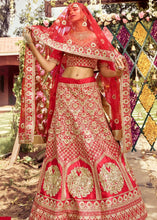 Laden Sie das Bild in den Galerie-Viewer, Imperial Red Raw Silk Lehenga Choli with Zari, Zarkan &amp; Dori work