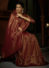Laden Sie das Bild in den Galerie-Viewer, Milano Red &amp; Golden Blend Woven Kanjivaram Silk Saree