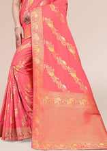 Carica l&#39;immagine nel visualizzatore Galleria,Brick Pink Zari Woven Silk Saree with Tassels on Pallu