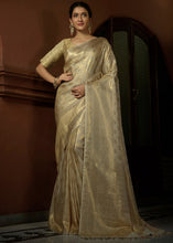 Carica l'immagine nel visualizzatore Galleria,Ivory White &amp; Golden Blend Woven Kanjivaram Silk Saree(Pre-Order)