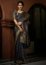 Laden Sie das Bild in den Galerie-Viewer, Presidential Blue &amp; Golden Blend Woven Kanjivaram Silk Saree