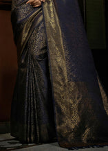 Laden Sie das Bild in den Galerie-Viewer, Presidential Blue &amp; Golden Blend Woven Kanjivaram Silk Saree