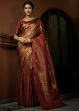 Carica l'immagine nel visualizzatore Galleria,Maroon Red &amp; Golden Blend Woven Kanjivaram Silk Saree