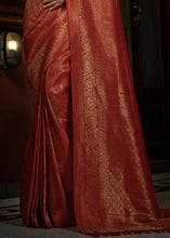 Carica l'immagine nel visualizzatore Galleria,Crimson Red &amp; Golden Blend Woven Kanjivaram Silk Saree
