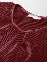 Load image into Gallery viewer, Flared mini dress with belt