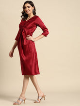 Carica l'immagine nel visualizzatore Galleria,Front Twist Midi Dress