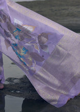 Carica l&#39;immagine nel visualizzatore Galleria,Lavender Woven Linen Silk Saree with Floral Motif on Pallu and Border