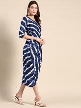 Laden Sie das Bild in den Galerie-Viewer, Overlap Midi Dress