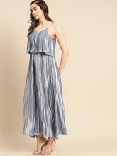 Load image into Gallery viewer, Pre pleated flare yoke maxi dress