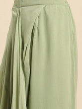 Carica l'immagine nel visualizzatore Galleria,Blouse with prestiched frill gown