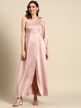 Laden Sie das Bild in den Galerie-Viewer, One shoulder Over lap Maxi Dress