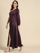 Carica l'immagine nel visualizzatore Galleria,One shoulder Over lap Maxi Dress