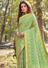 Carica l&#39;immagine nel visualizzatore Galleria,Pista Green Silk Banarasi Saree with full Zari weaving