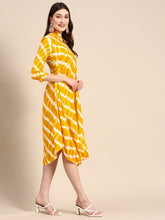 Laden Sie das Bild in den Galerie-Viewer, Front Cowl Midi Dress