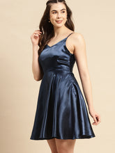 Load image into Gallery viewer, Back knot flare dress