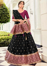 Carica l&#39;immagine nel visualizzatore Galleria,Midnight Black Banarasi Silk Lehenga Choli with Contrast Dupatta
