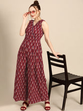 Carica l'immagine nel visualizzatore Galleria,Overlap neck pleated jumpsuit