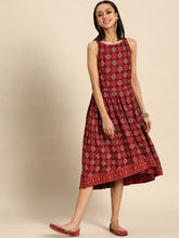 Load image into Gallery viewer, Deep back box pleated Dress