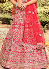 Laden Sie das Bild in den Galerie-Viewer, Carmine Pink Raw Silk Lehenga Choli with Resham, Zarkan &amp; Dori work