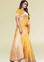 Carica l&#39;immagine nel visualizzatore Galleria,Mustard Yellow Zari Woven Silk Saree with Tassels on Pallu