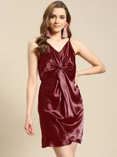 Cargar imagen en el visor de la galería, Front twist mini dress