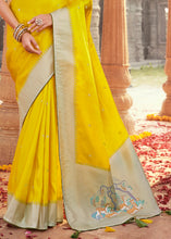 Carica l'immagine nel visualizzatore Galleria,Cadmium Yellow Woven Kanjivaram Silk Saree