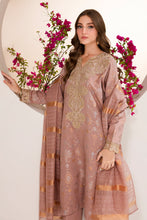 Laden Sie das Bild in den Galerie-Viewer, EMBROIDERED JACQUARD LAWN UF-346