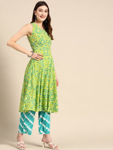 Laden Sie das Bild in den Galerie-Viewer, Deep back tie up kurta palazzo