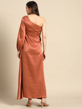 Carica l'immagine nel visualizzatore Galleria,One shoulder Over lap Maxi Dress