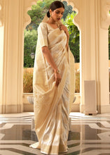 Carica l'immagine nel visualizzatore Galleria,Daisy White Woven Soft Kanjivaram Silk Saree with overall Butti work