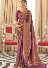 Laden Sie das Bild in den Galerie-Viewer, Irish Purple Zari Woven Kanjivaram Silk Saree with Tassels on Pallu