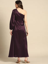 Carica l'immagine nel visualizzatore Galleria,One shoulder Over lap Maxi Dress