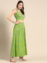 Carica l'immagine nel visualizzatore Galleria,Crop top with back tie and plazzo pants