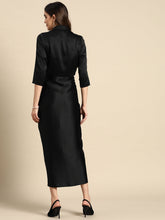 Laden Sie das Bild in den Galerie-Viewer, Shirt Dress with front Drape