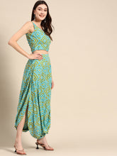 Carica l'immagine nel visualizzatore Galleria,Crop top with cowl dhoti skirt