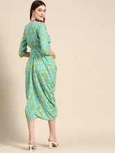 Carica l'immagine nel visualizzatore Galleria,Overlap Midi Dress