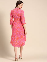 Laden Sie das Bild in den Galerie-Viewer, Front Cowl Midi Dress