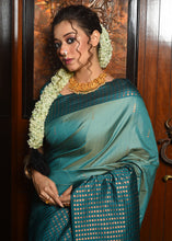 Load image into Gallery viewer, Rama Green Two Tone Zari Woven Banarasi Silk Saree