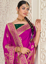 Carica l'immagine nel visualizzatore Galleria,Magenta Blue Zari Woven Dola Silk Saree