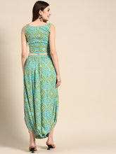 Carica l'immagine nel visualizzatore Galleria,Crop top with cowl dhoti skirt