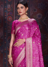 Carica l&#39;immagine nel visualizzatore Galleria,Royal Purple Zari Woven Satin Silk Saree